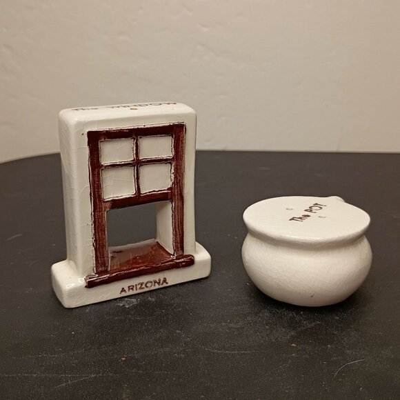 VTG Arizona Ceramic "The Window The Pot" Salt Pepper Shakers Unique Collectable - Picture 11 of 16